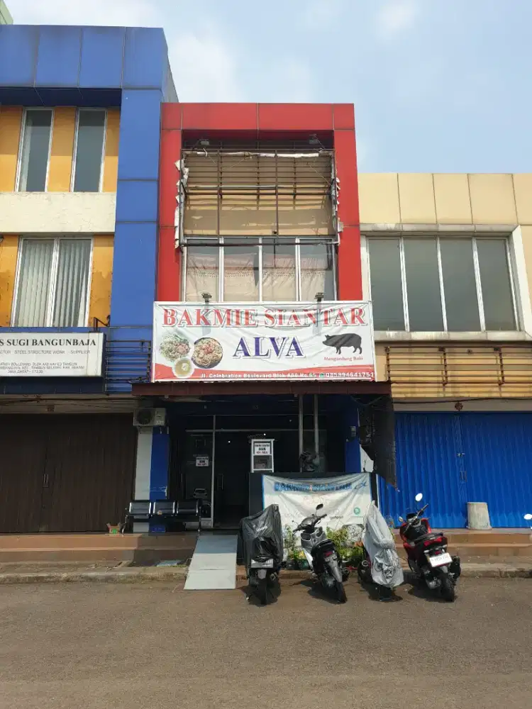 Dibutuhkan karyawan untuk rumah makan NON-HALAL