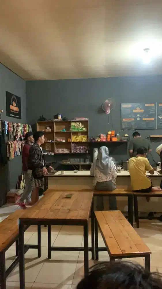 LOKER KERJA DI WARUNG KOPI DAN MAKAN KHUSUS LAKI LAKI UNTUK JAGA MALAM