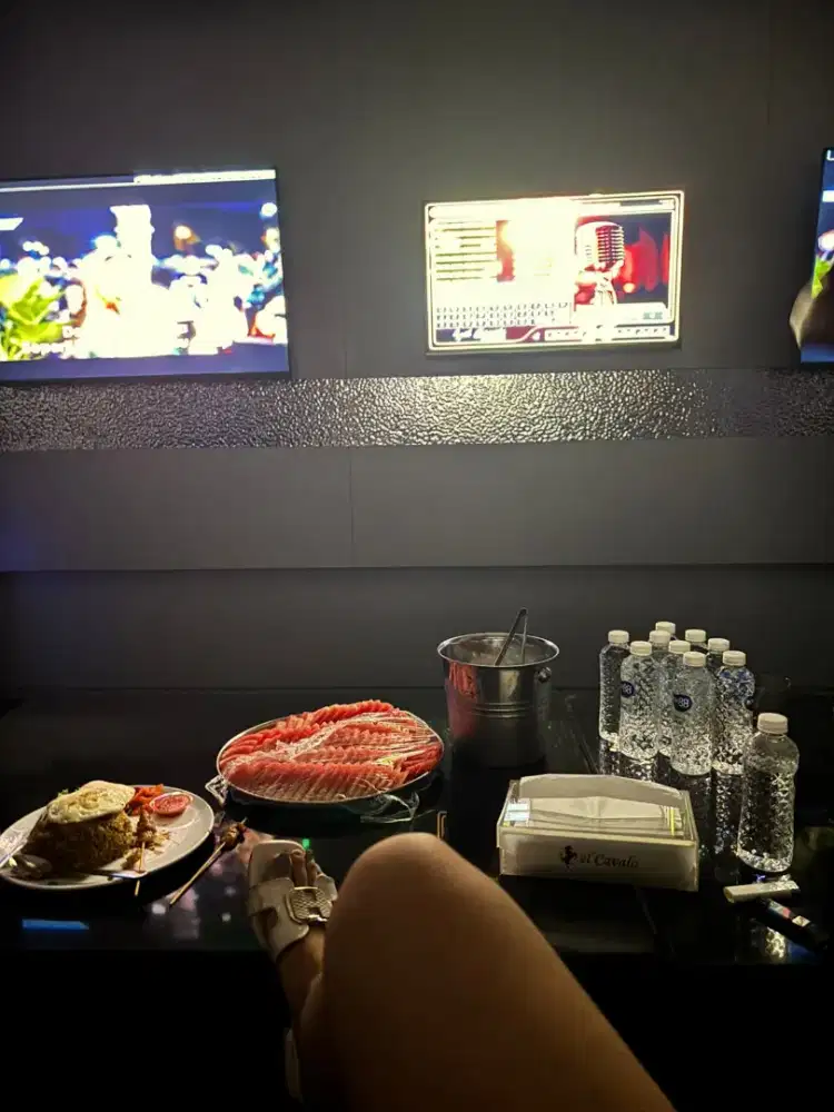 Men's healt SPA and KAREOKE