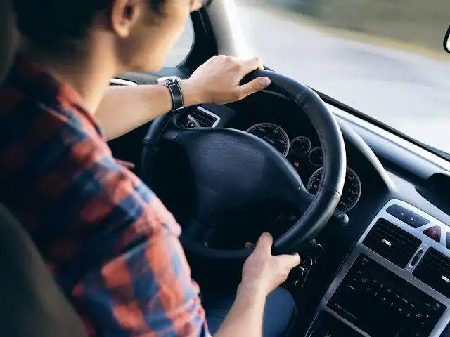 DICARI DRIVER PRIBADI