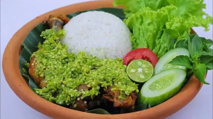 JURU MASAK AYAM PENYET DLL
