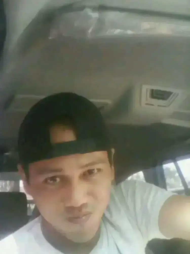 Mencari pekerjaan poles mobil