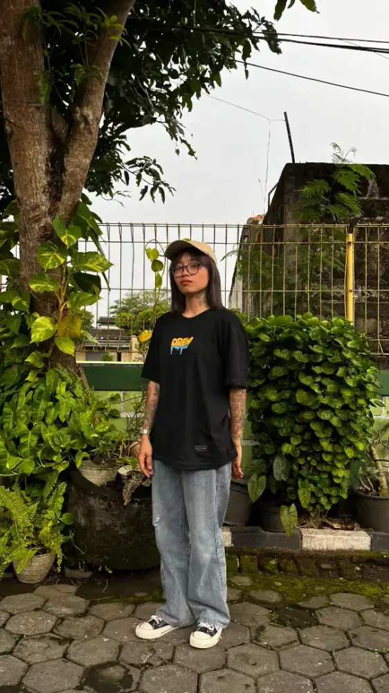 cari pekerjaan yg halal aja