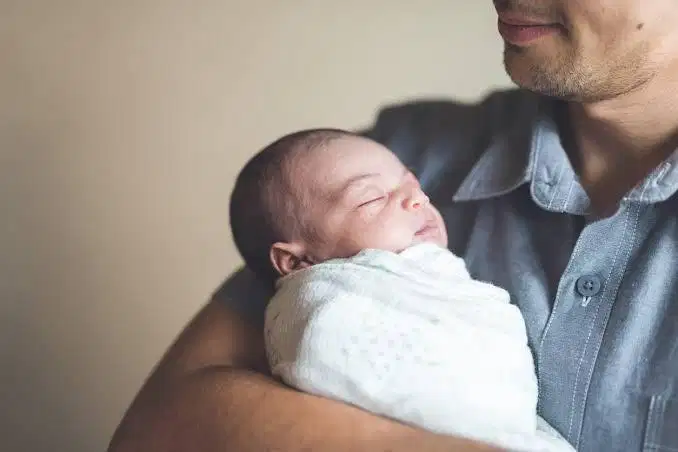 Cari baby sister ngurus bayi 7 bulan