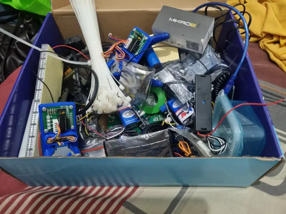 Jasa kondingan microcontroler aplikasi arduino ide