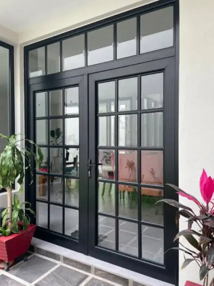Pintu dan jendela almunium