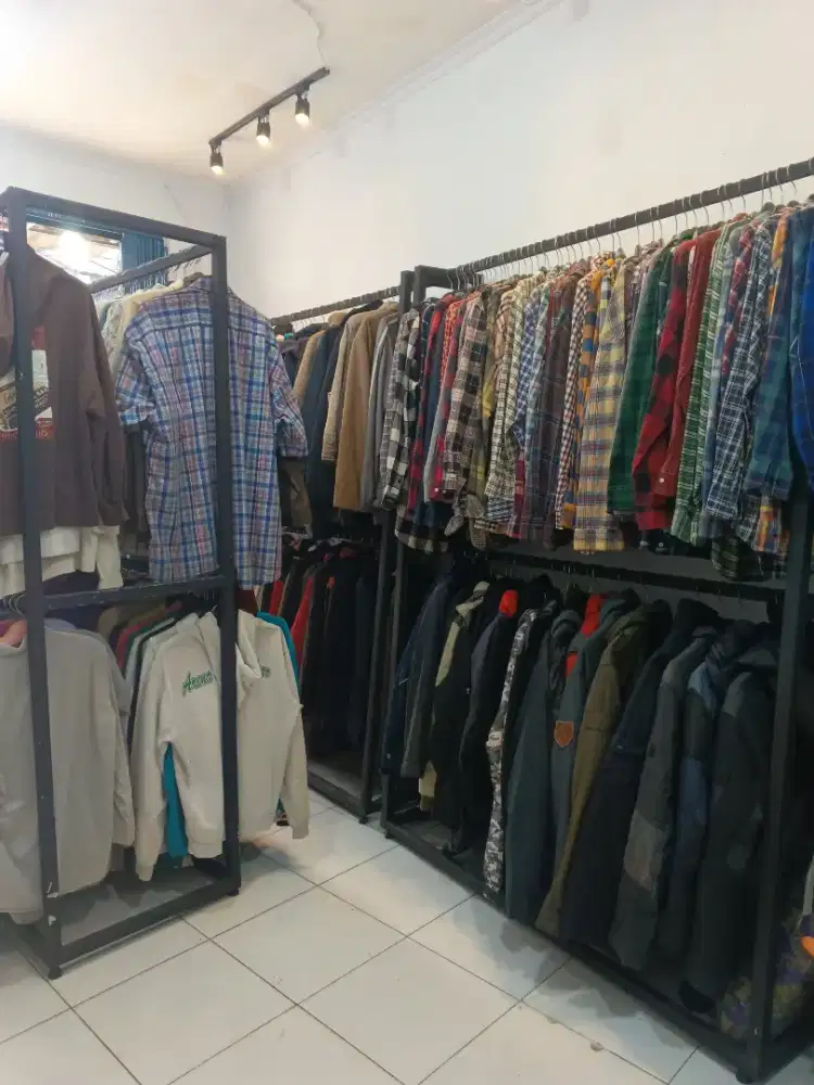 Di cari Karyawan Toko Pakaian Thrift
