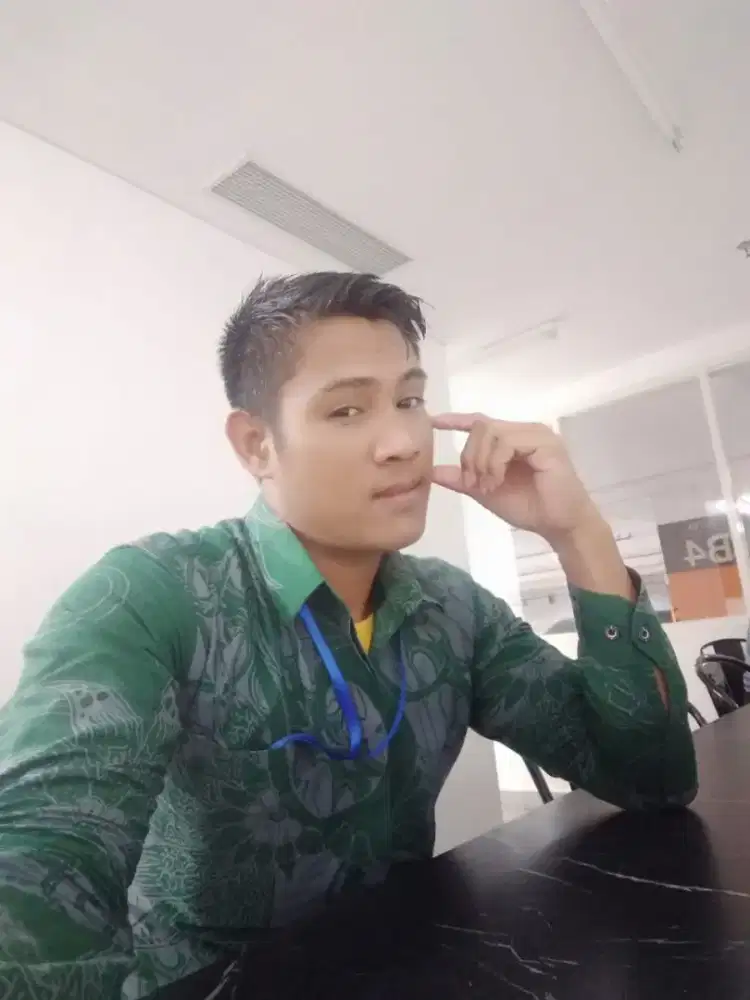 Sedang membutuhkan pekerjaan sebagai driver pribadi sim A