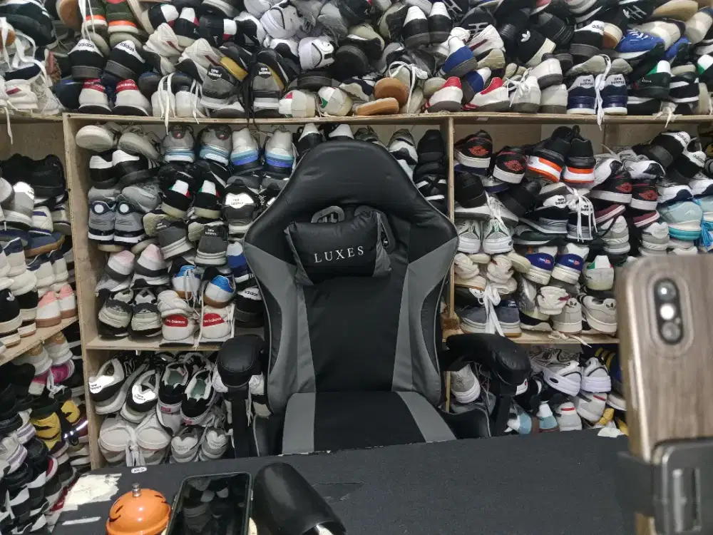 Di butuh kan host live tiktok /shopp cewek