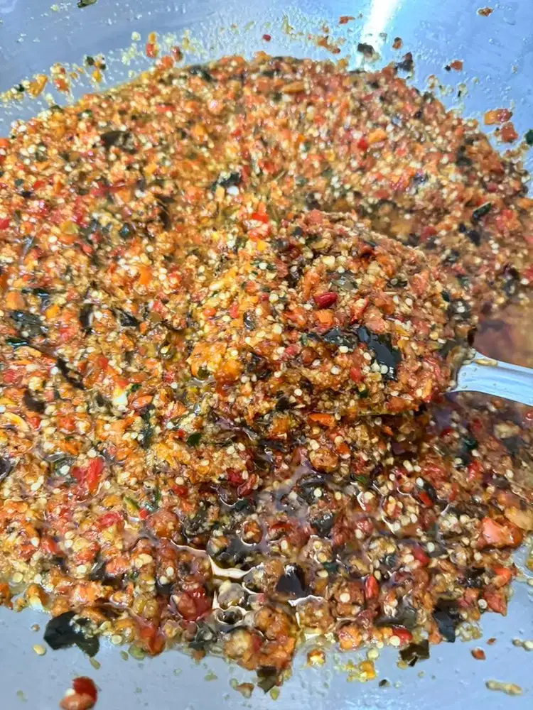 HELPER DAPUR GROGOL