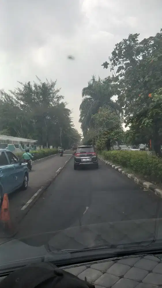 membutukan terapis wanita yang berpengalaman untuk pijat reflexy