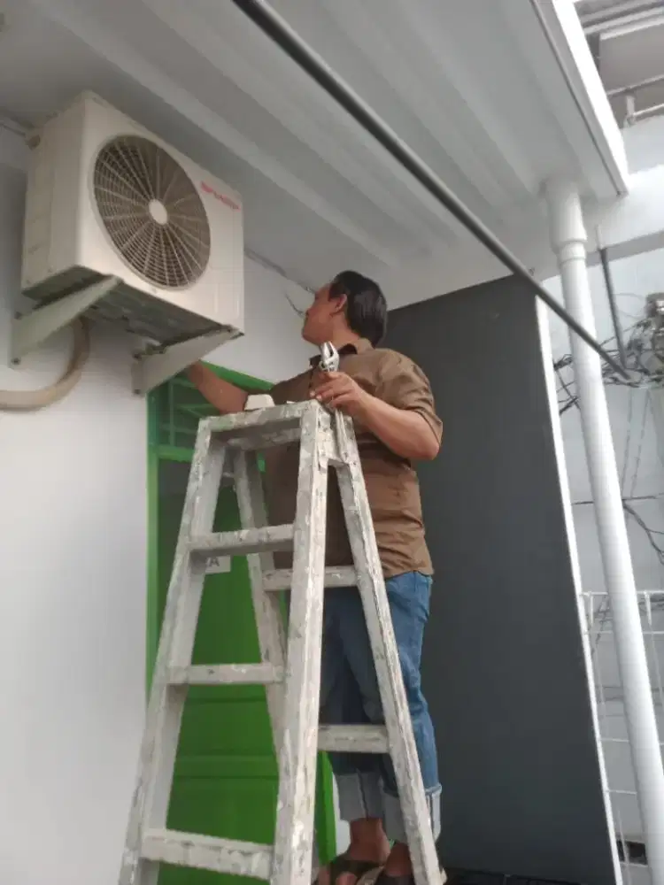 Service AC dan kulkas panggilan