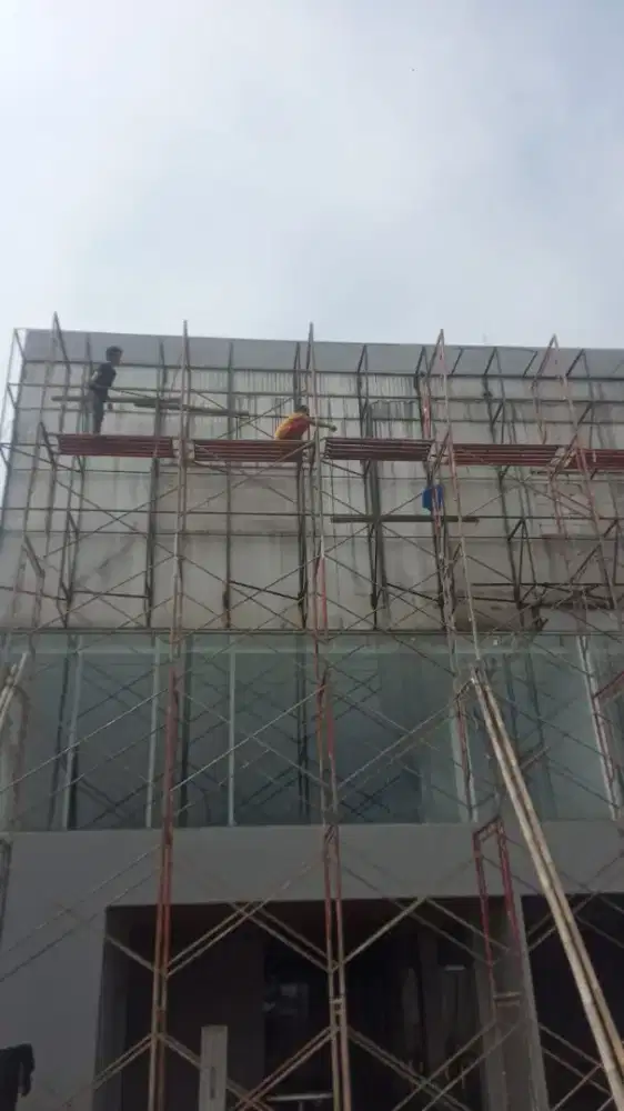 Tukang las panggilan