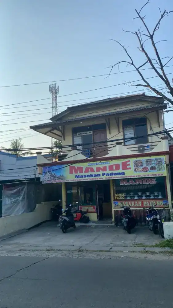 Karyawan untuk D kriuk