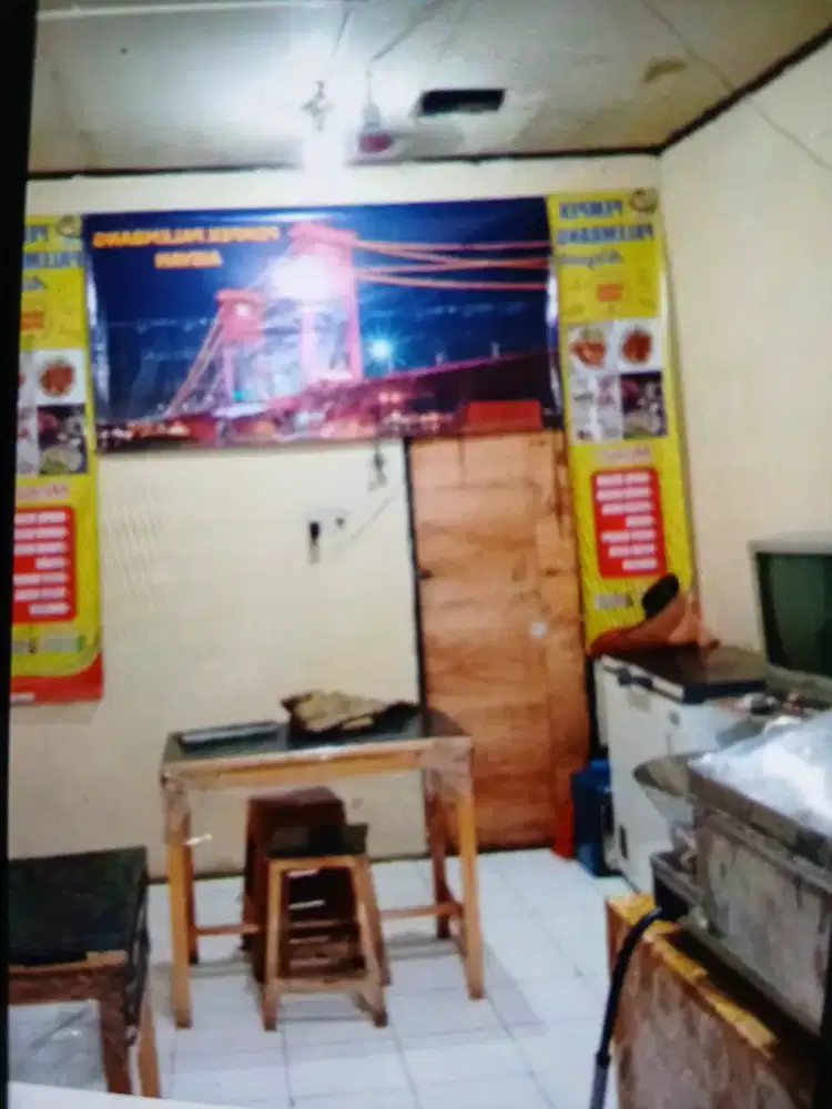 Dibutuhkan karyawati.untuk jaga kios pempek di jl raga jaya.citayam.