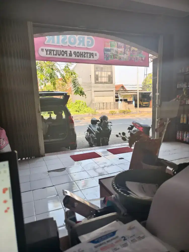 Jaga toko petshop