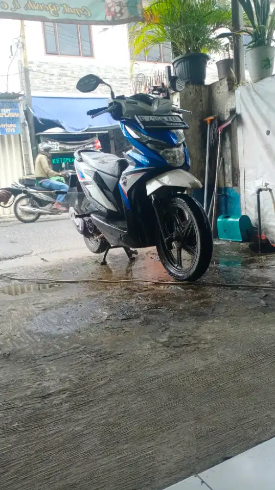 Jasa antar jemput