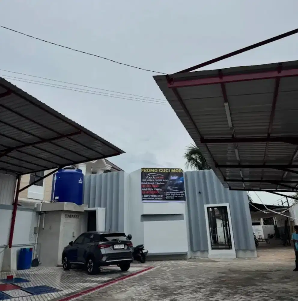 Kasir Doorsmeer dan Barista Kafe