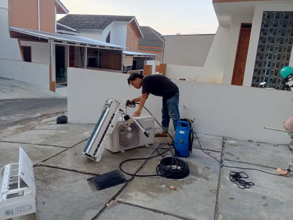Perbaikan kulkas freezer showcase mesin cuci AC (service)