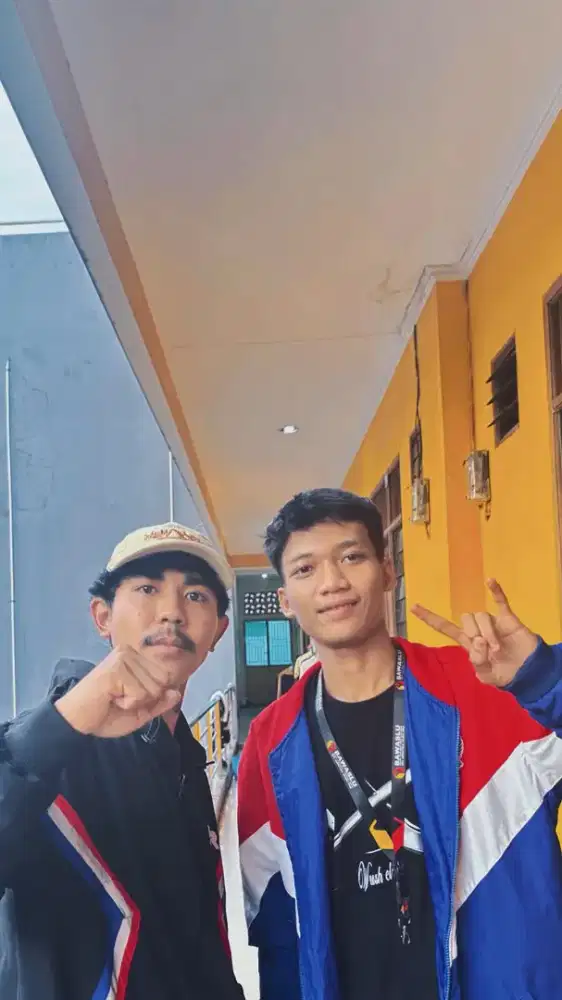 mencari pekerjaan untuk laki laki umur 22 tahun