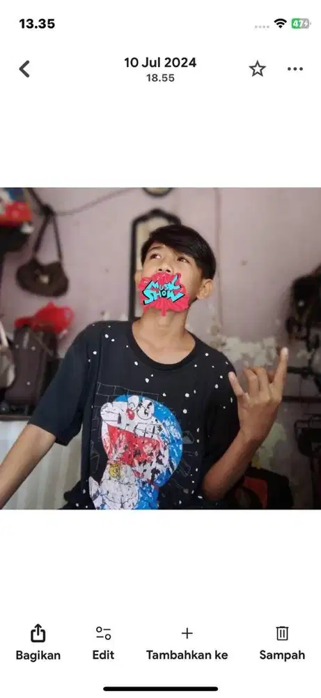 mencari lowongan pekerjaan apa saja