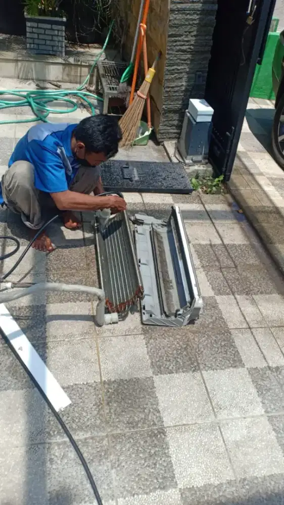 Jasa panggilan Service rutin ke rumah surabaya