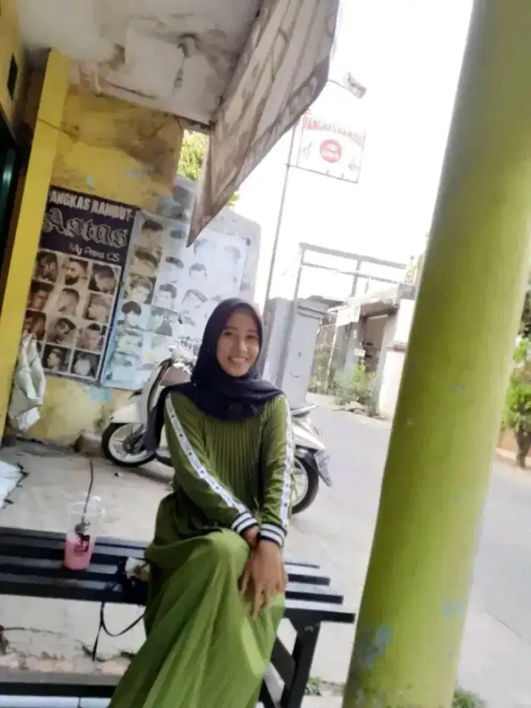 Cari kerjaan yang halal apa aja