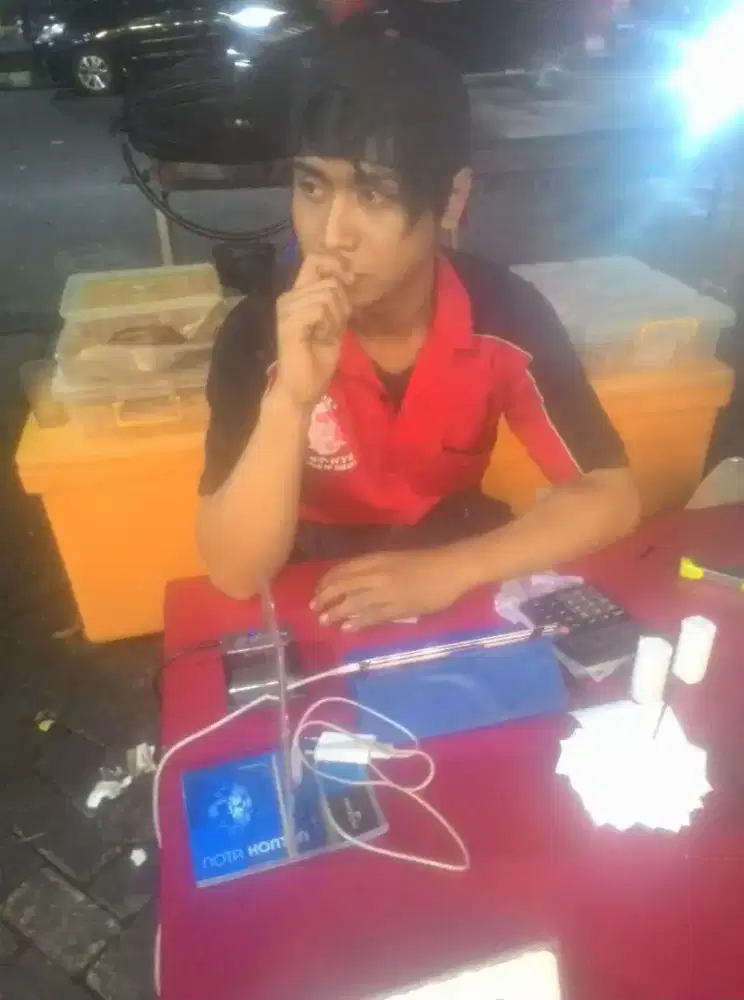Mencari pekerjaan rumah makan, kurir,  keamanan atau karyawan toko