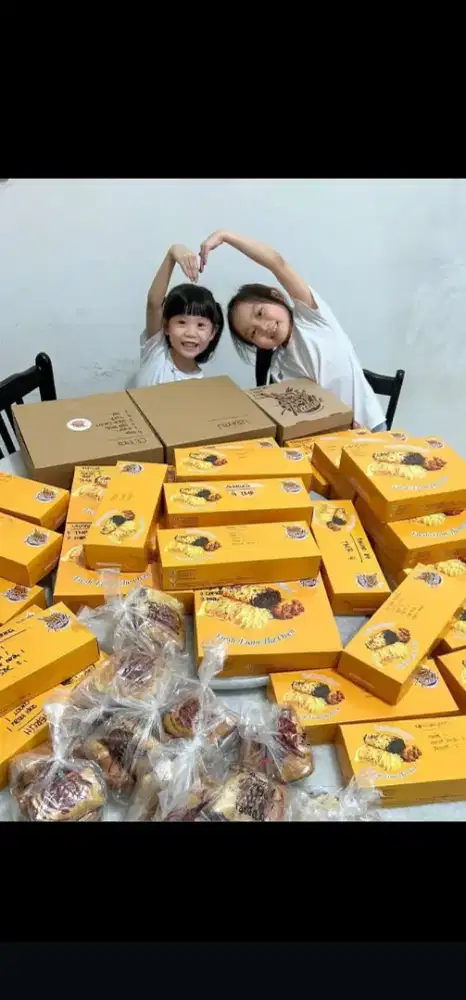 Dicari orang yang bisa menghias cake dan membuat cake dasar