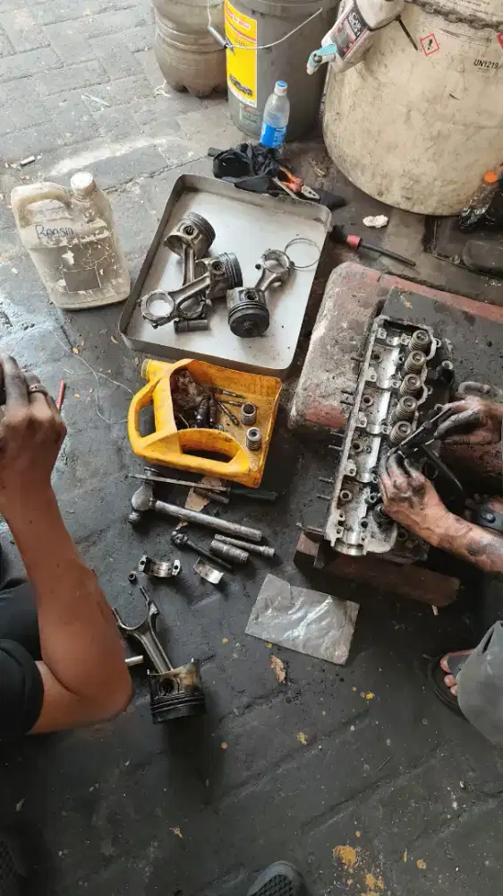Lowongan kerja jaga toko spare part , kenek &mekanik mobil , ikan hias