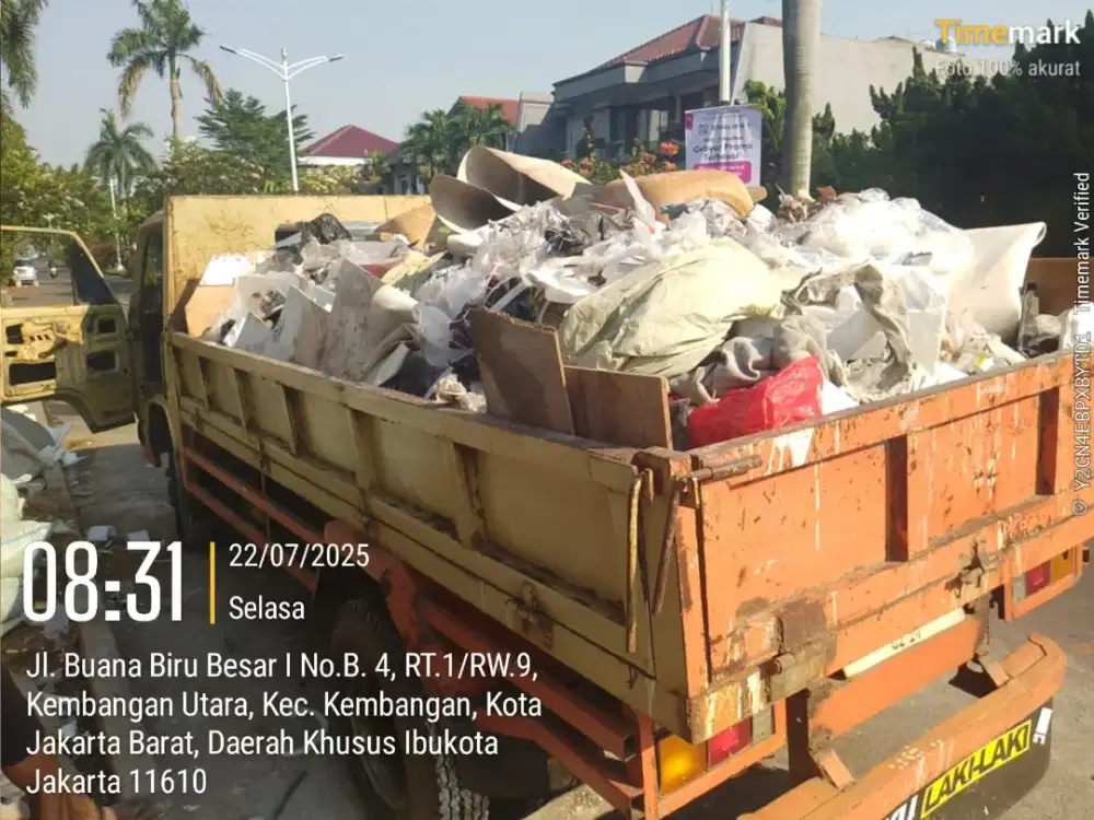 Jasa buang sampah dan angkut puing