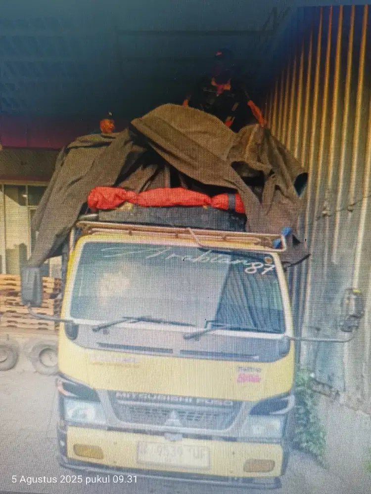 Bagian serabutan gudang