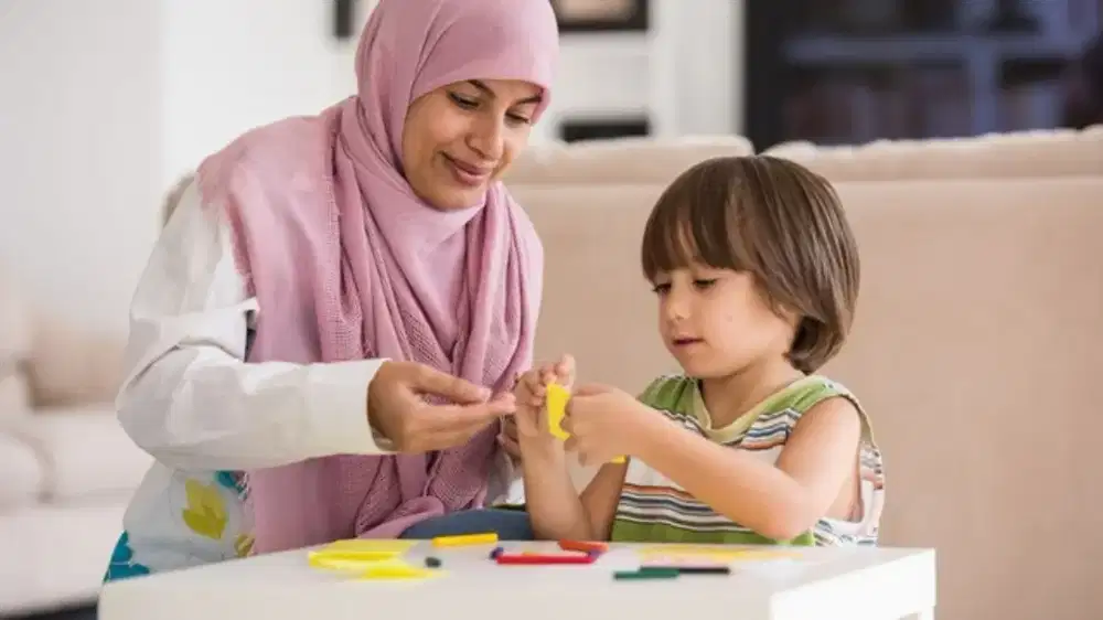 Dibutuhkan pengasuh anak di kreo