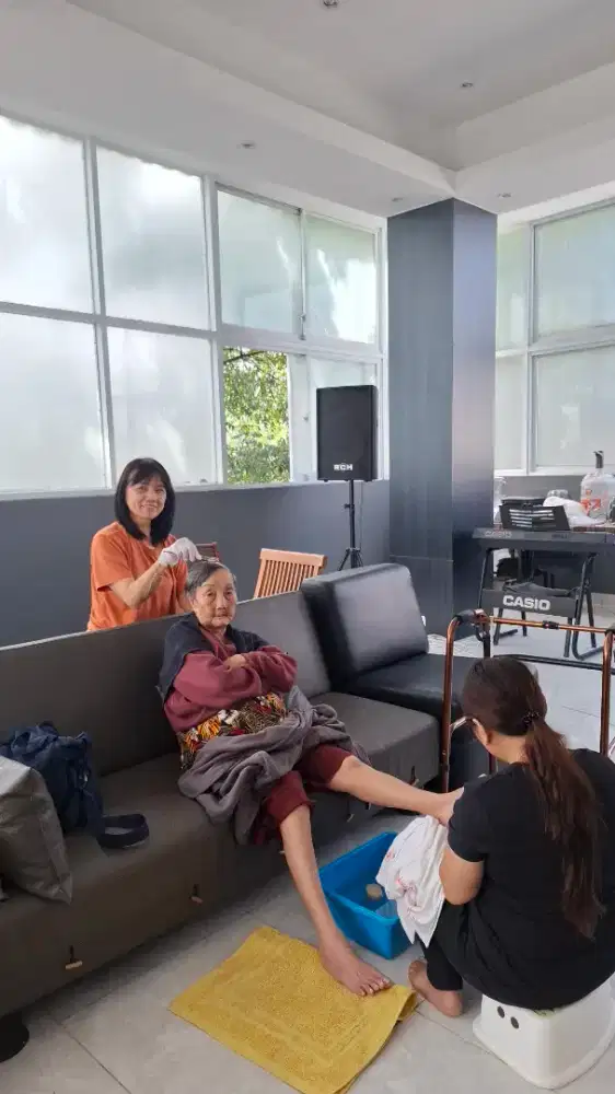 Cari Terapist pijat profesional