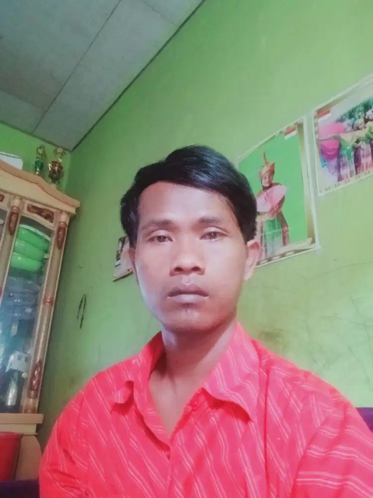 Nyari pekerjaan supir apa saja  modal sim a sama ktp