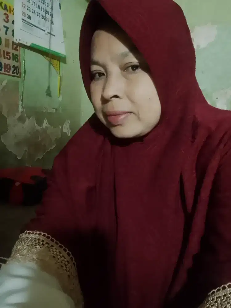 Saya ibu rumah tangga umur 47 th cari pekerjaan be sih2 jaga kos juga