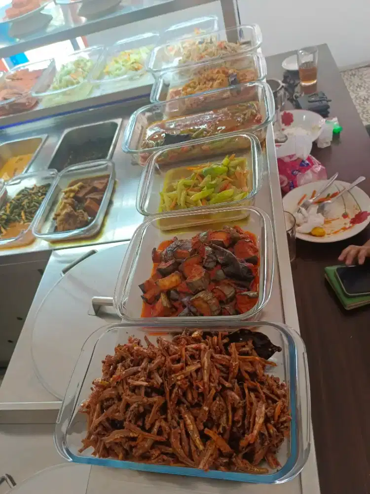 DI BUTUHKAN PEGAWAI WARTEG