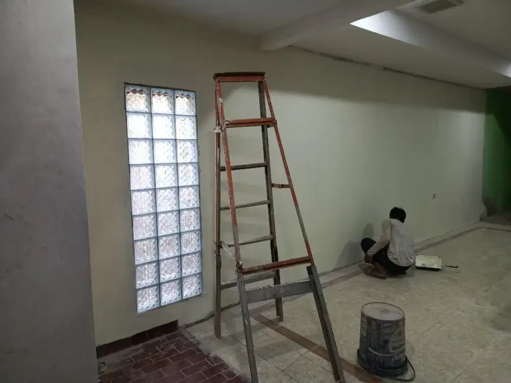 Tukang bangunan