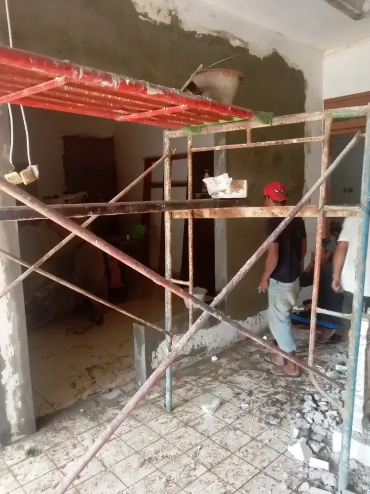 Tukang bangunan