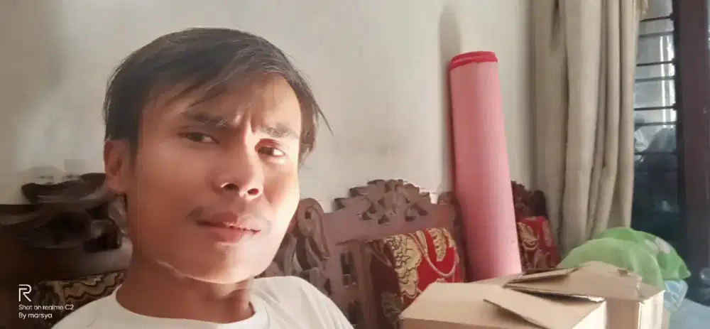 Saya membutuhkan pekerjaan