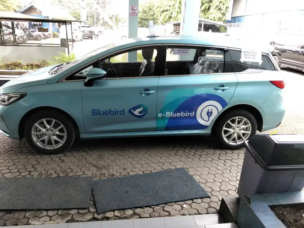 Dibutuhkan cepat driver taxi listrik