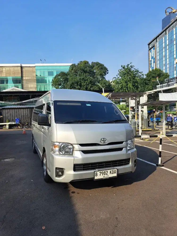 Sewa Mobil Hiace