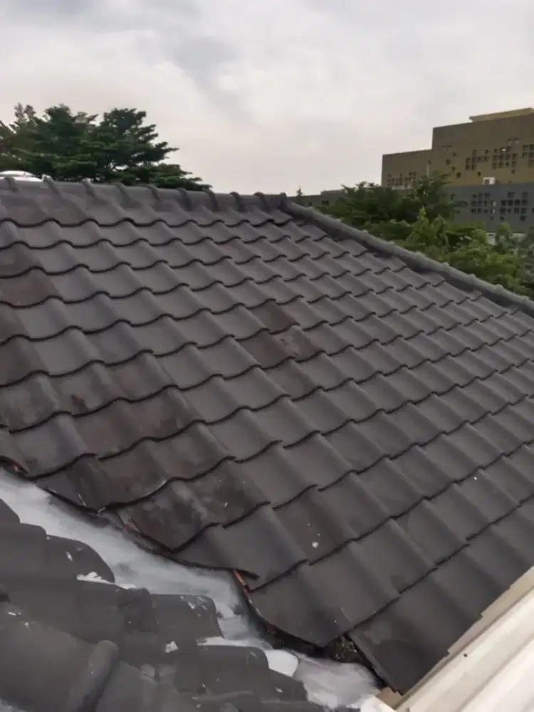 TUKANG PERBAIKAN ATAP BOCOR DINDING DAK REMBES TALANG AIR RENOVASI DLL