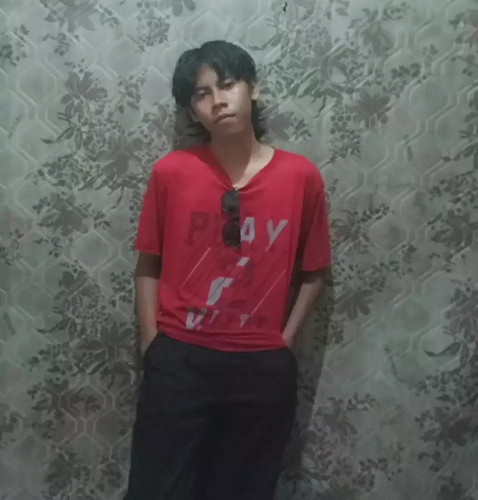 Saya lagi mencari pekerjaan sebagai Helper las atau kuli bangunan