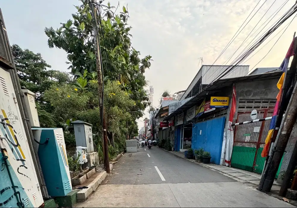 Staff gudang + admin Logistik (untuk pria)