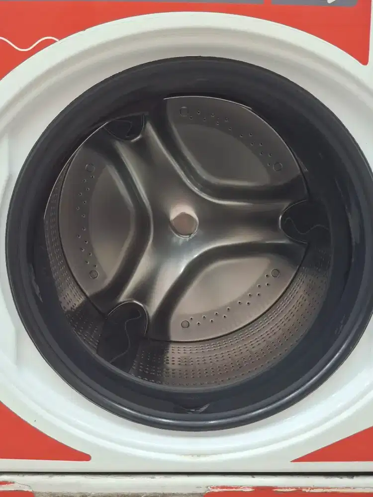 LOWONGAN KERJA STAFF LAUNDRY