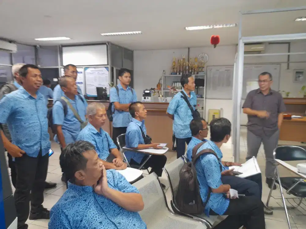 Lowongan Supir Taksi