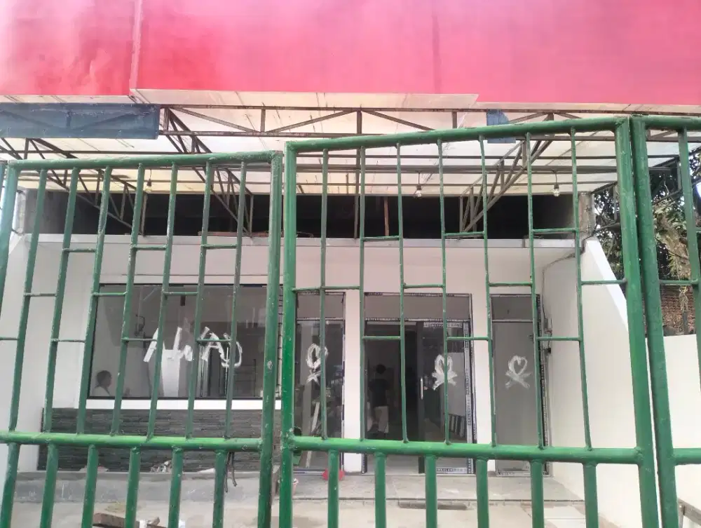 Karyawan Restoran Padang