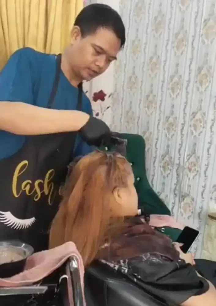 Capster cari kerja