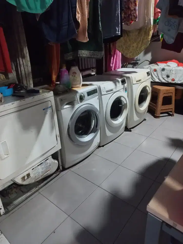Dibutuhkan karyawan wanita untuk laundry